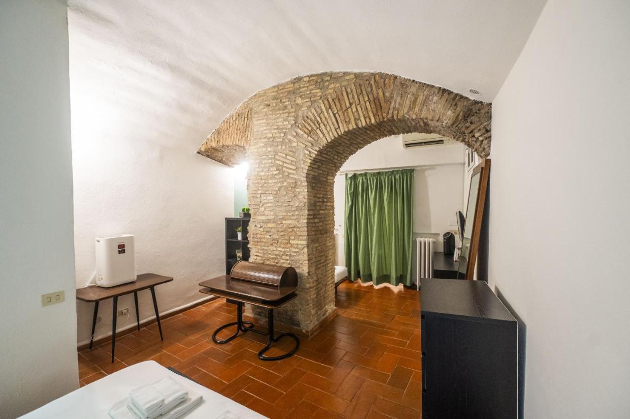 Campo De Fiori Grotto Apartment Рим Екстер'єр фото